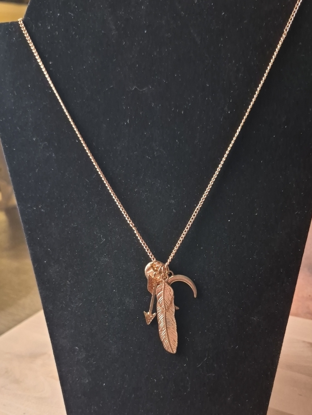Source Unknown Rose Gold Feather & Arrow Charm Necklace